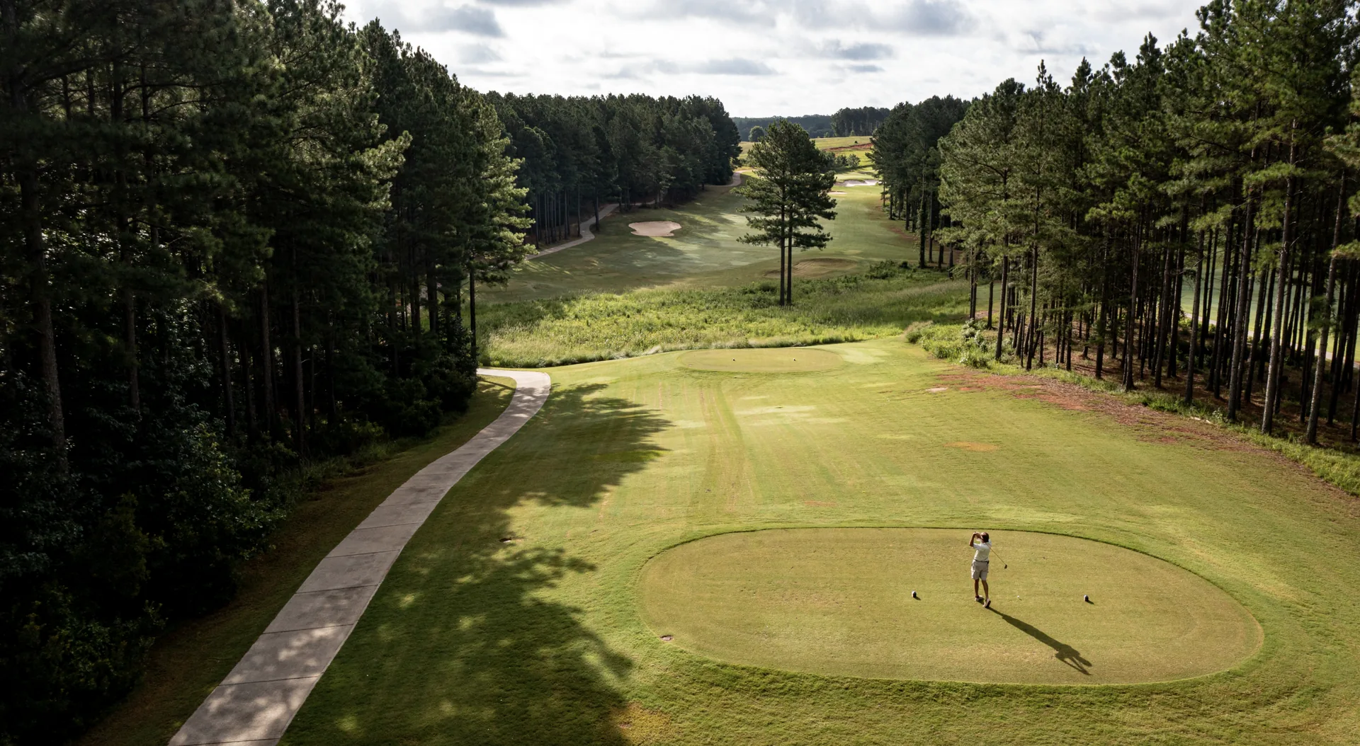 Wide, open fairways at Edgewater Golf Club