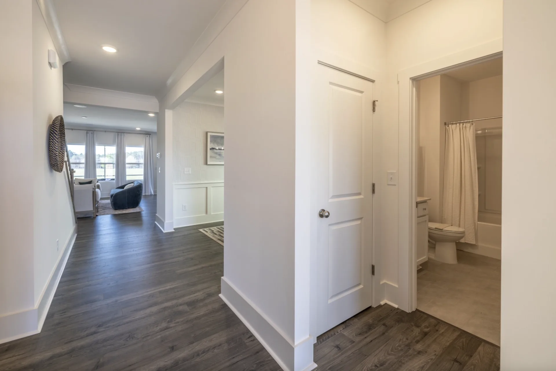 Extended foyer in the Montcrest 1755