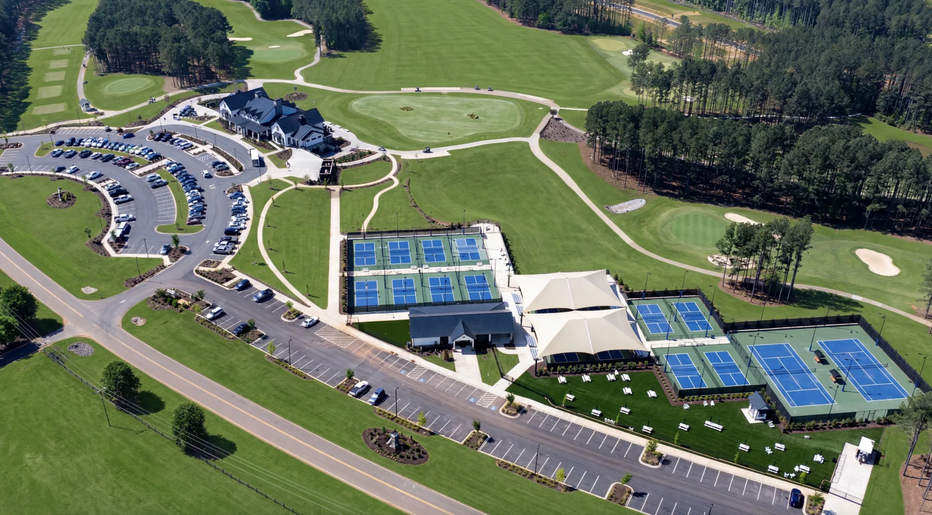 The Paddle & Racquet Club gathering green