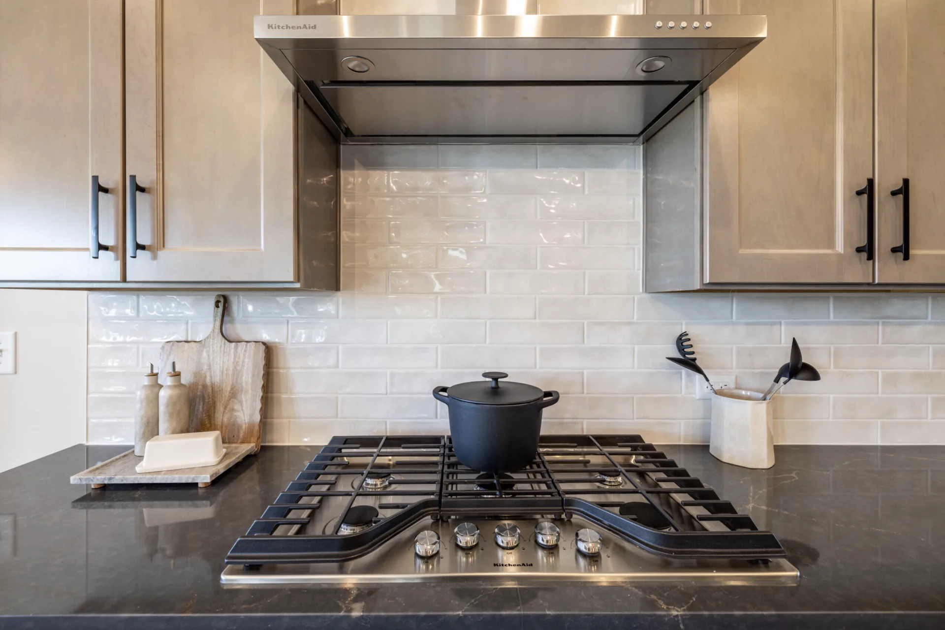 Gourmet gas cooktop in the Winslow kitchen