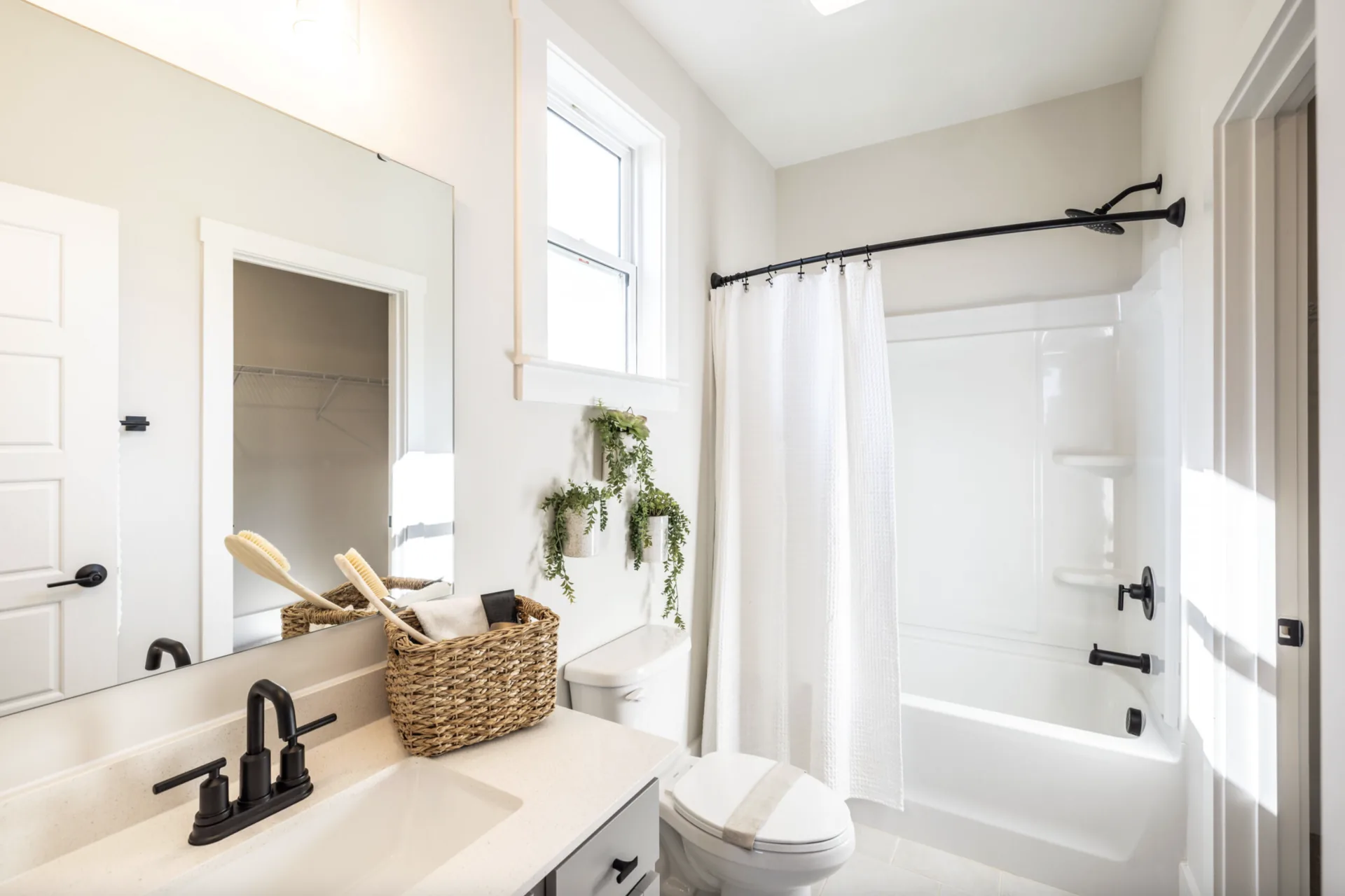Guest bathroom in the Winslow