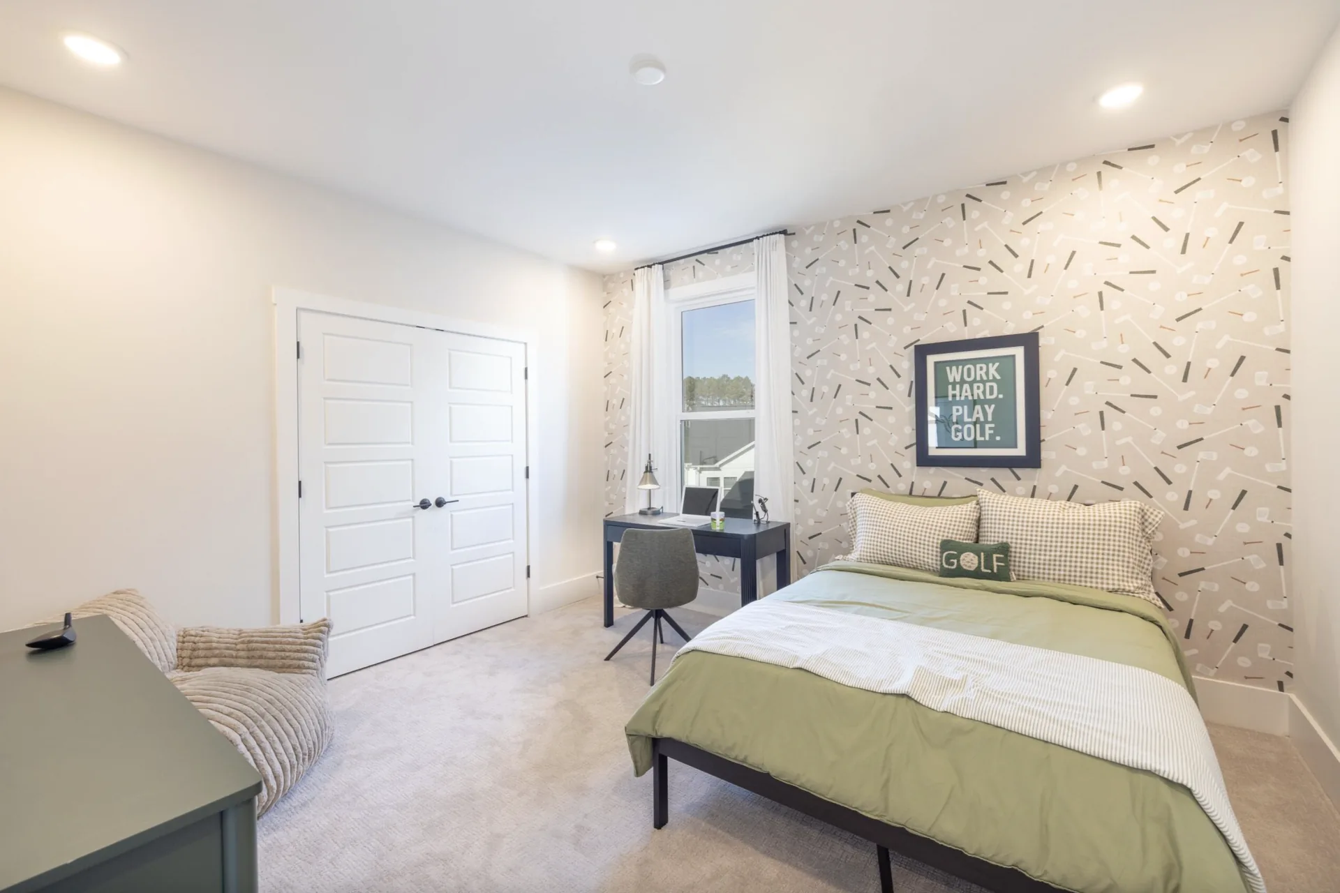 Secondary bedroom in the Winslow